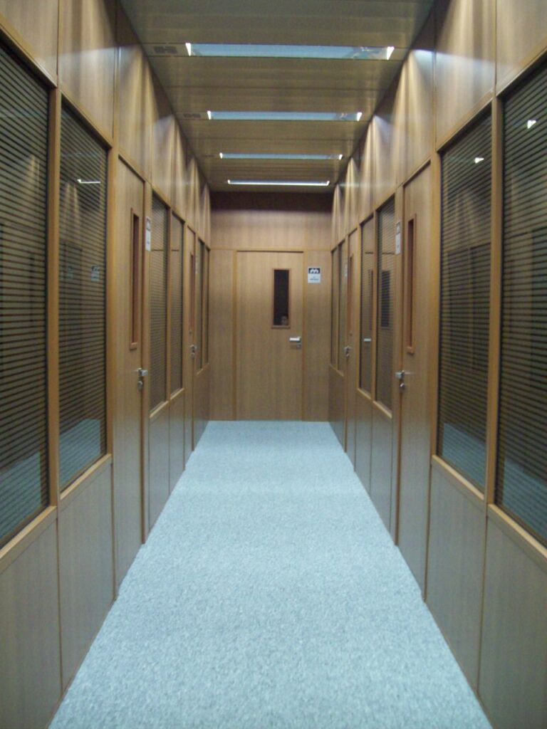 Divisórias eucatex com vidro